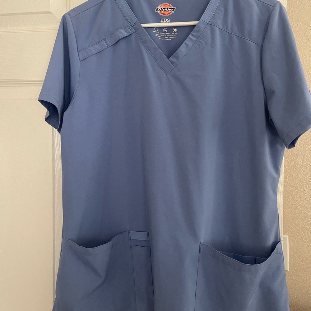 Medium size top and bottom dickies scrubs.
